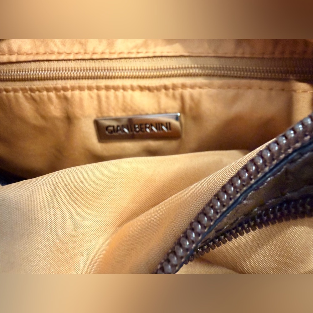 Giani Bernini Brown Embossed Leather Shoulder Bag - Picture 7 of 12